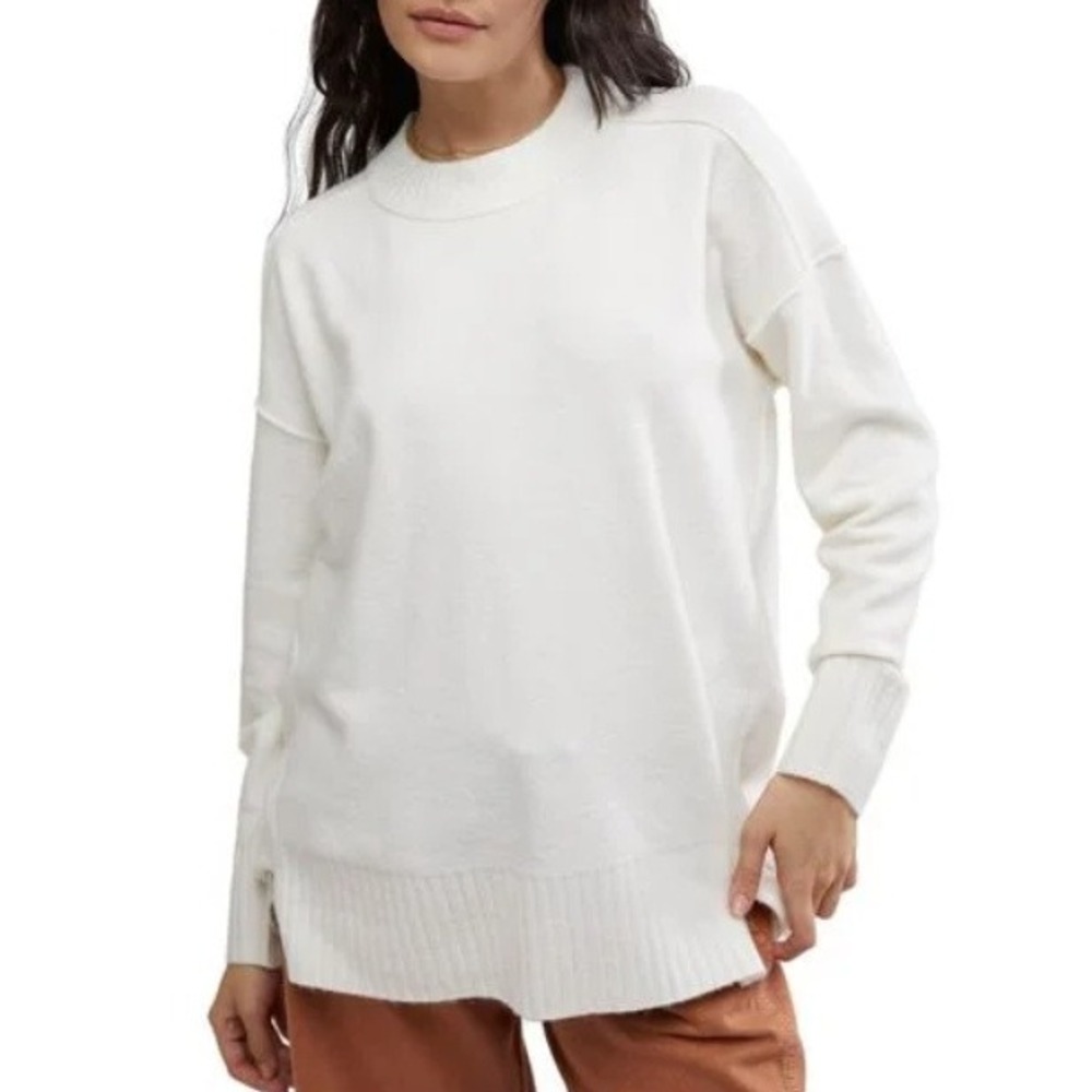 NWOT FREE PEOPLE Phoebe Oversized Pullover Sweater White Women Size XS Knit Cozy